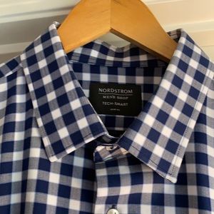 Men’s long sleeve shirt